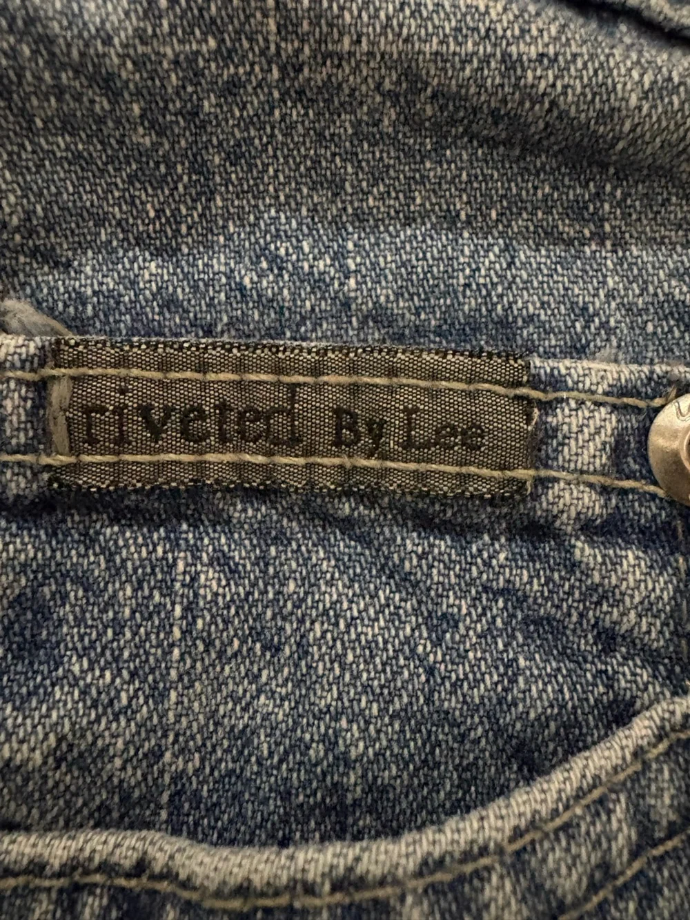 Vintage Riveted by Lee Denim Cutoff Shorts Women’s 6 High Rise Raw Hem Mom Jean